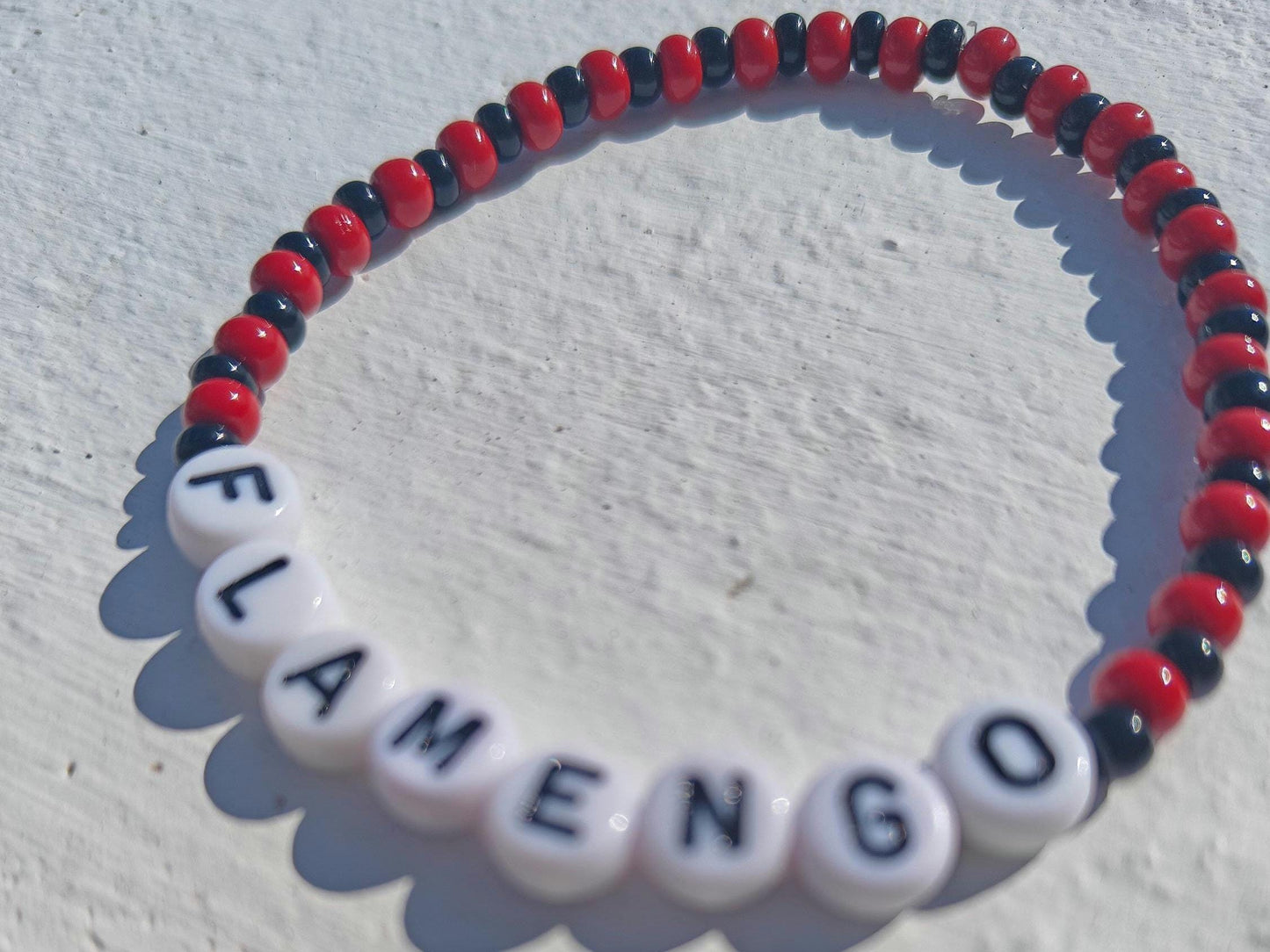 Flamengo Beaded Bracelet – Red & Black Handmade Football Fan Jewelry – Gift for Soccer Lovers