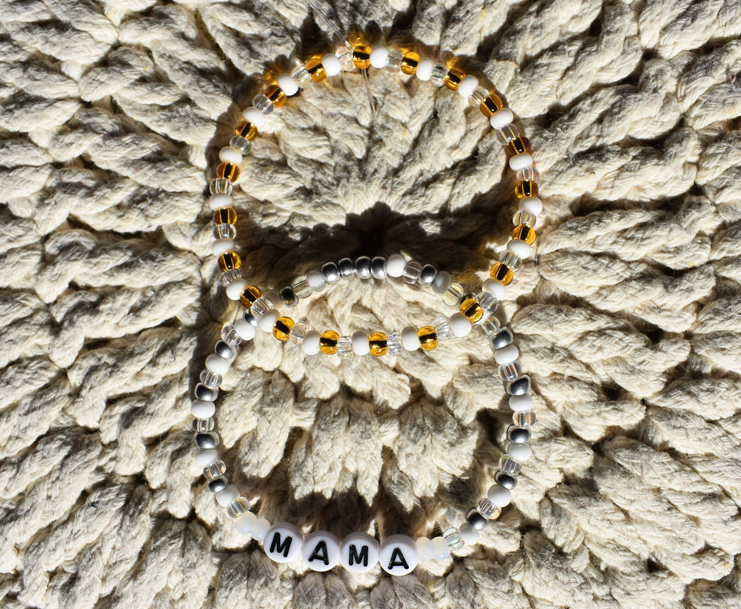 Mama bead bracelet in silver and white