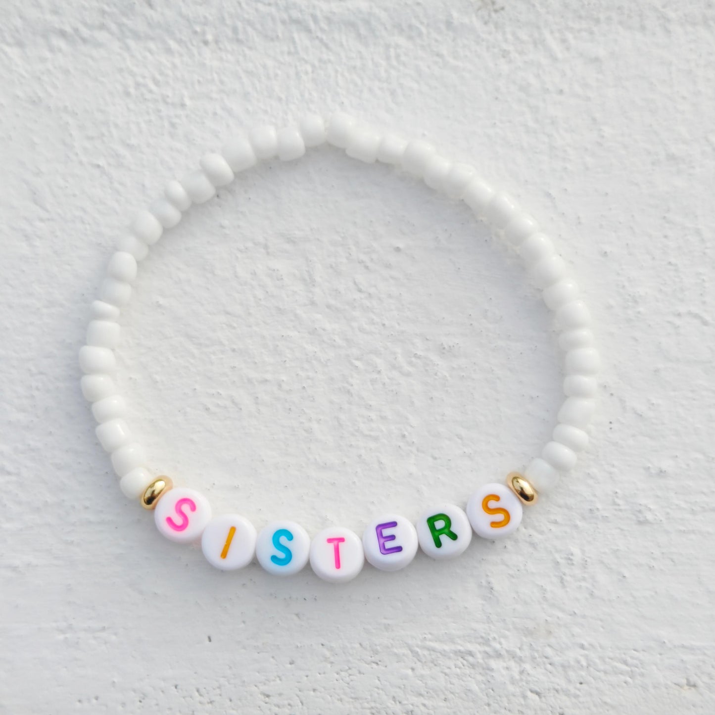 SISTERS Beaded Bracelet – Handmade White Letter Bead Friendship Gift for Sister, Personalized Jewelry with white seed beads