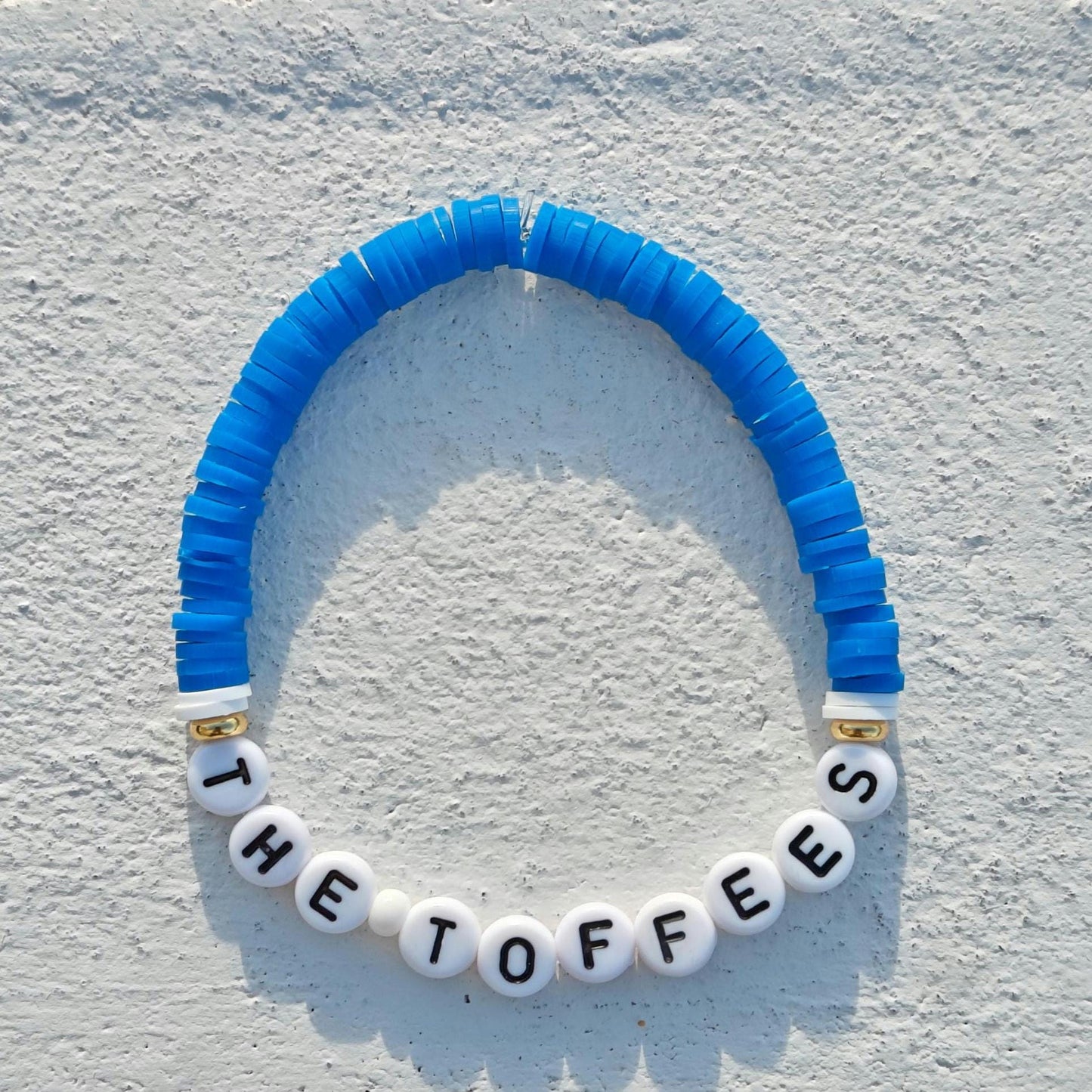Everton The Toffees clay bead Bracelet in blue and white clay beads, with gold plated bead trim.