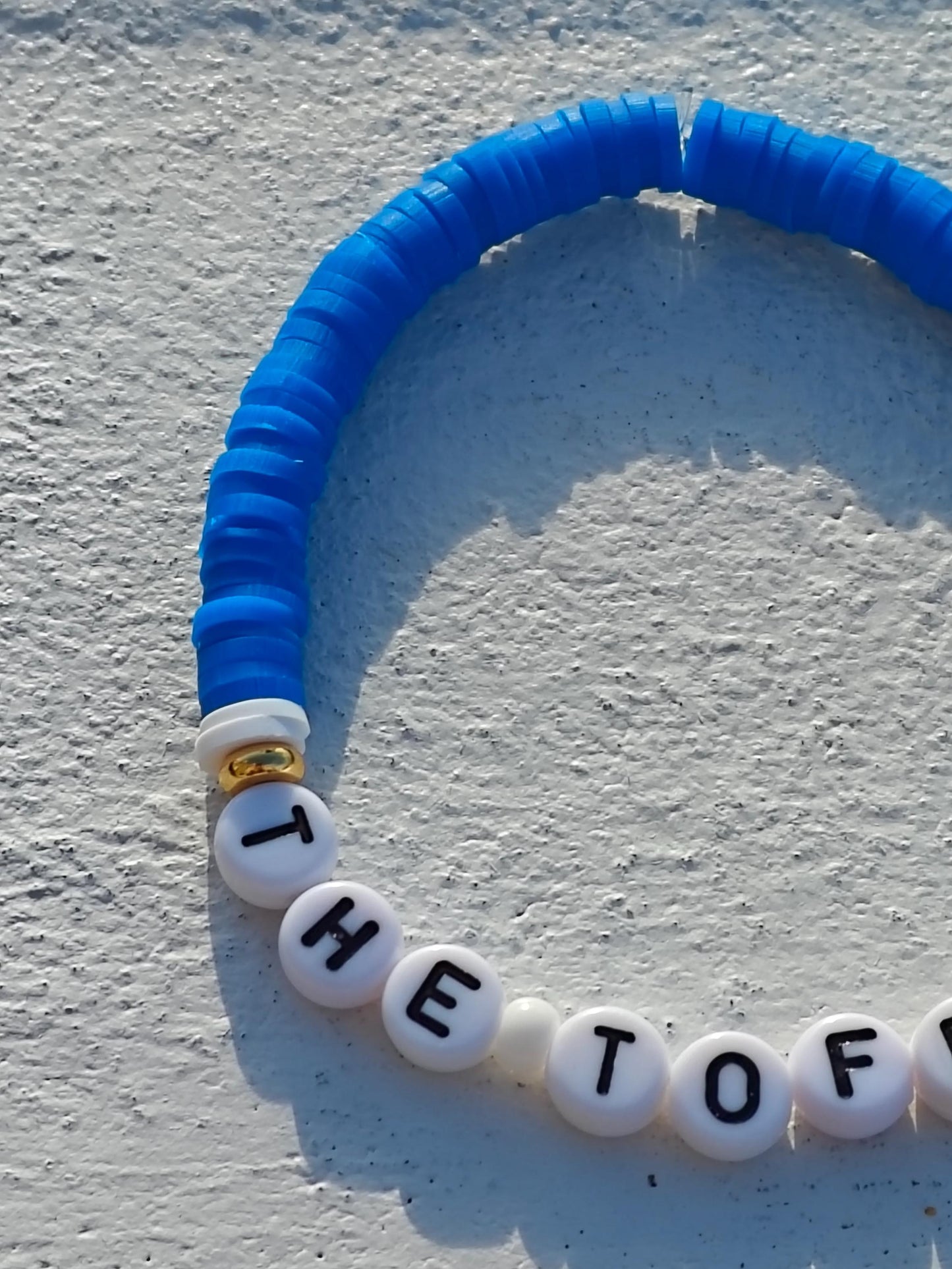 Everton The Toffees clay bead Bracelet in blue and white clay beads, with gold plated bead trim.