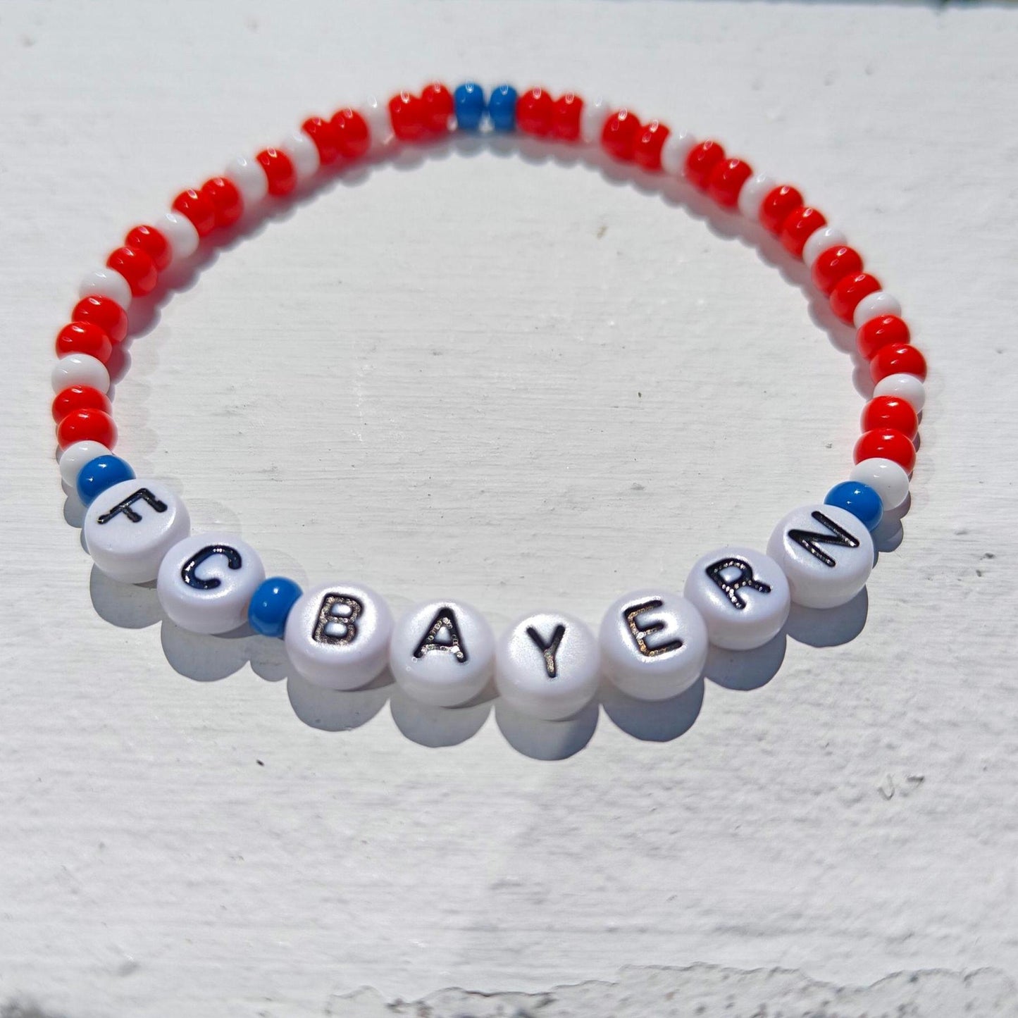 FC Bayern Munich Beaded Bracelet – Handmade Red & White Seed Bead Jewelry | Soccer Fan Bracelet | Football Club Supporter Gift