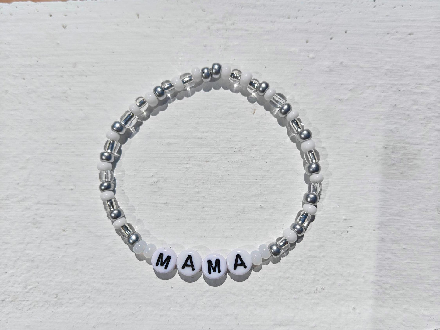 Mama bead bracelet in silver and white