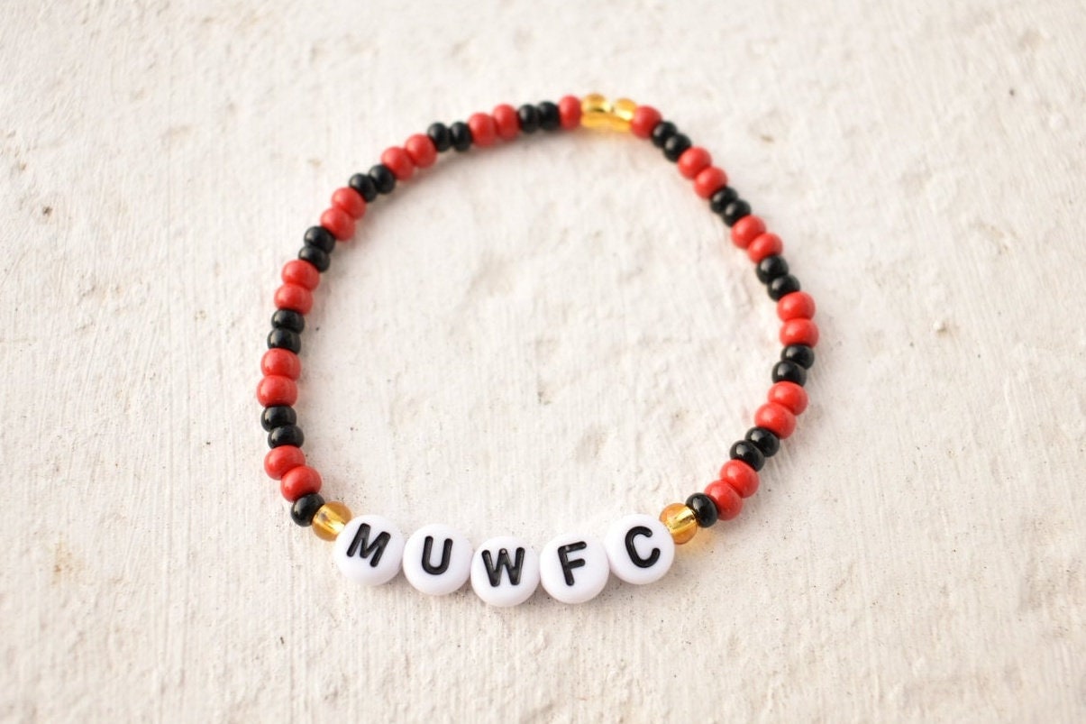 Manchester United Women seed bead bracelet (MUWFC) in iconic red and black colors