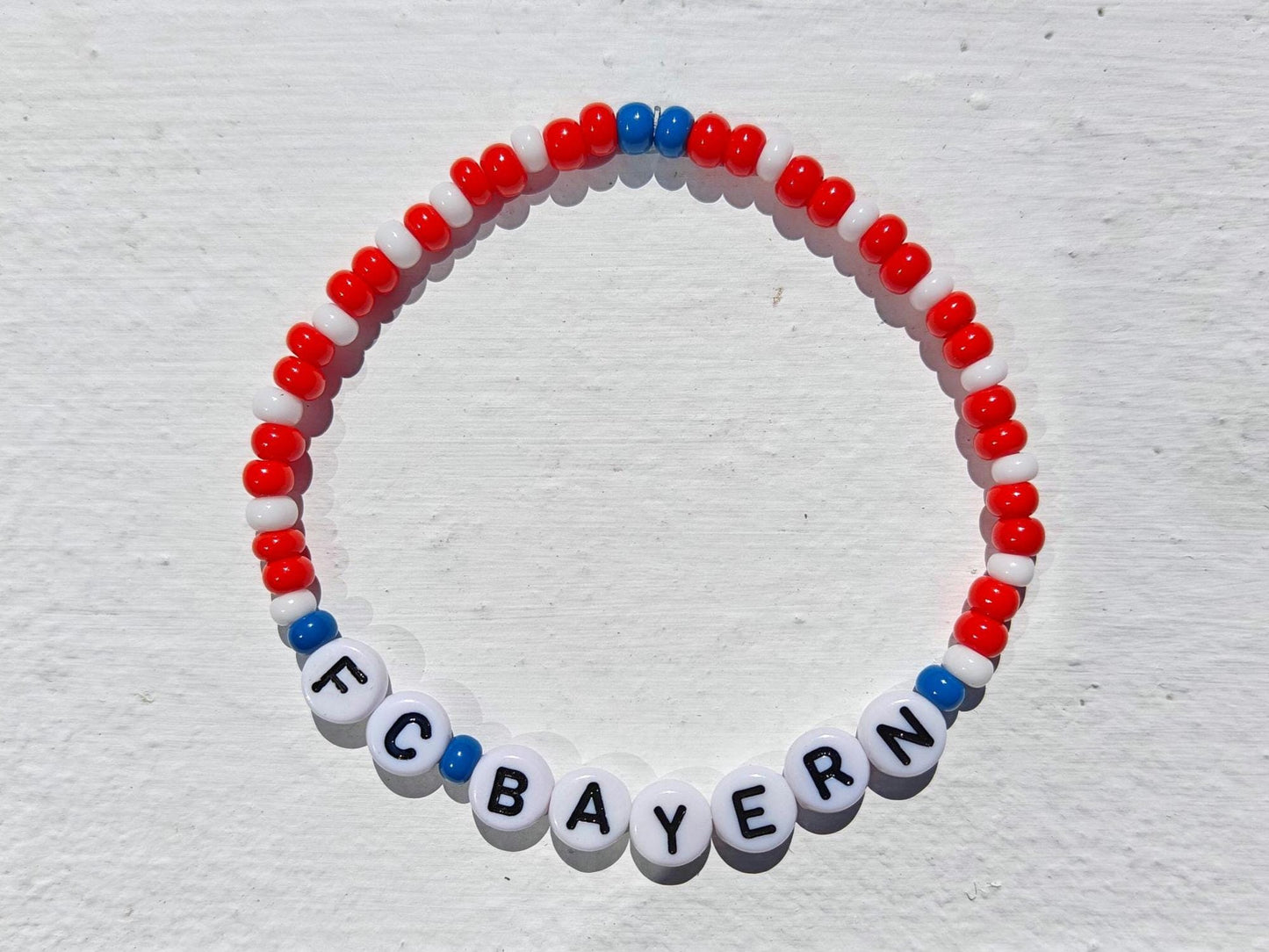 FC Bayern Munich Beaded Bracelet – Handmade Red & White Seed Bead Jewelry | Soccer Fan Bracelet | Football Club Supporter Gift