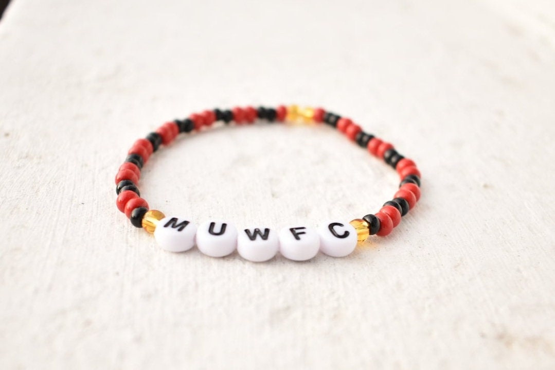 Manchester United Women seed bead bracelet (MUWFC) in iconic red and black colors