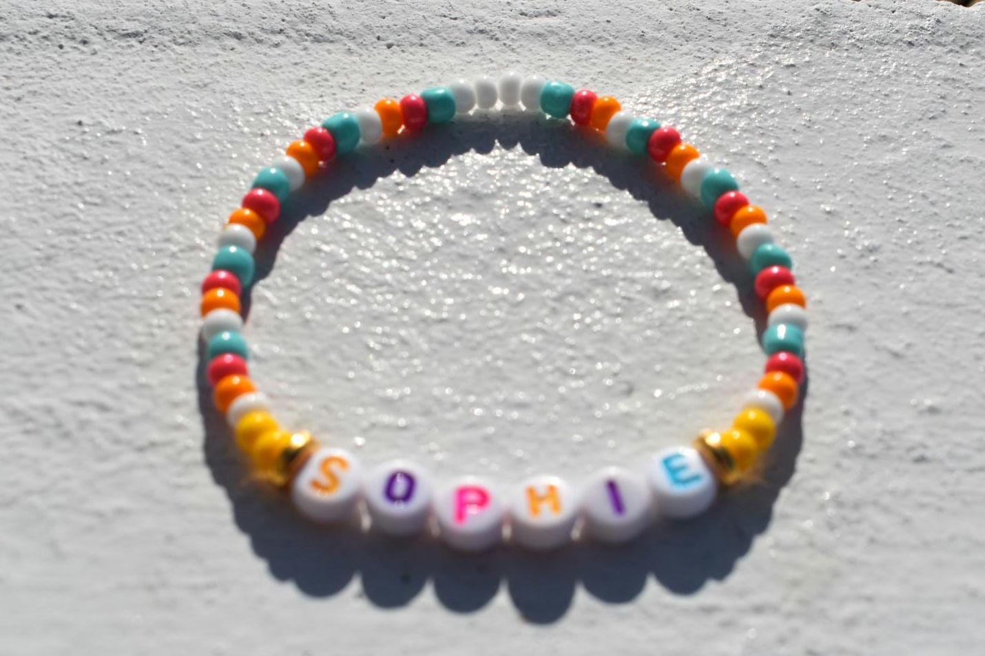 Colorful name bead bracelet with multicolored acrylic letter beads