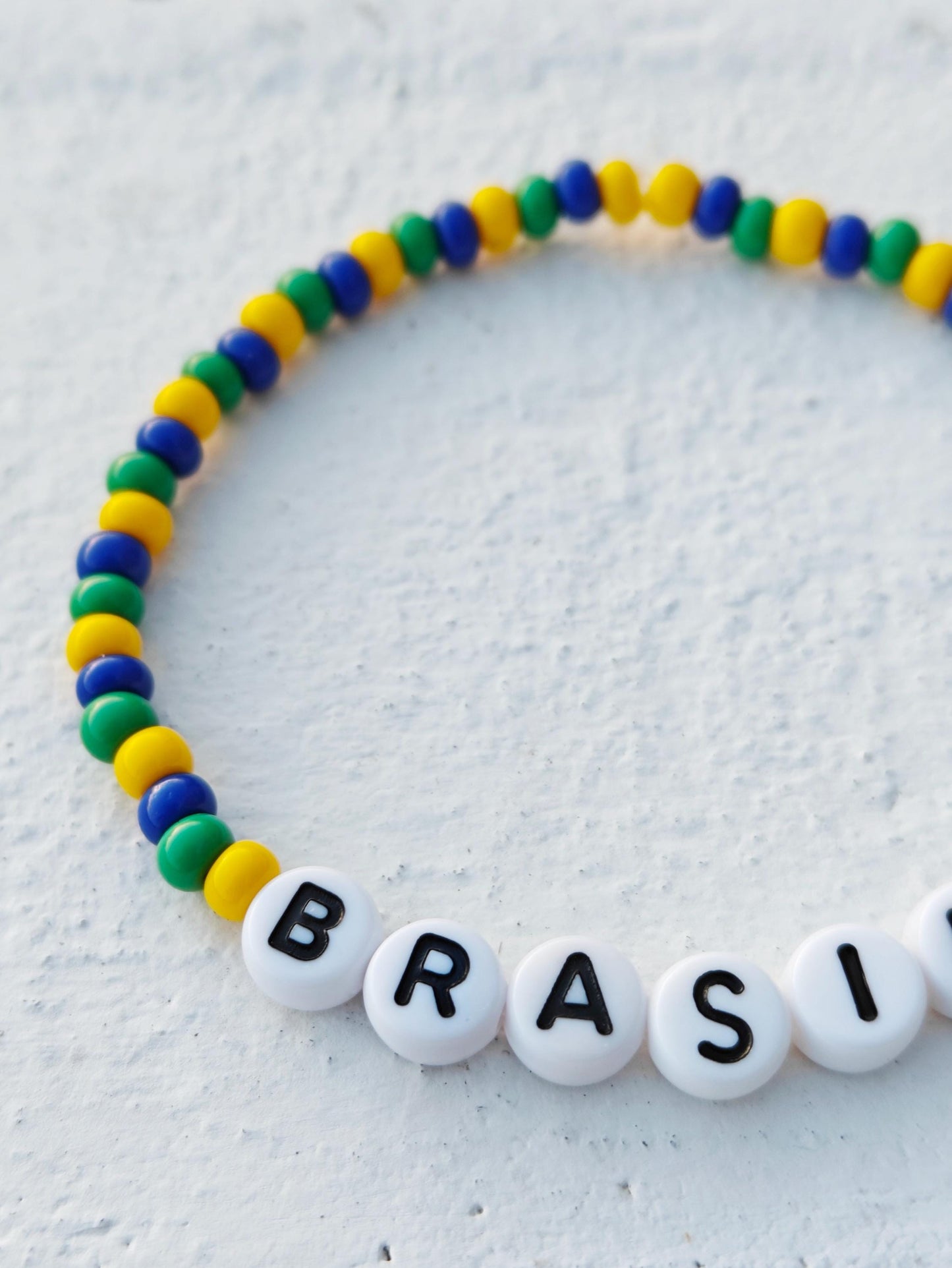 Brasil bead bracelet in yellow blue and green