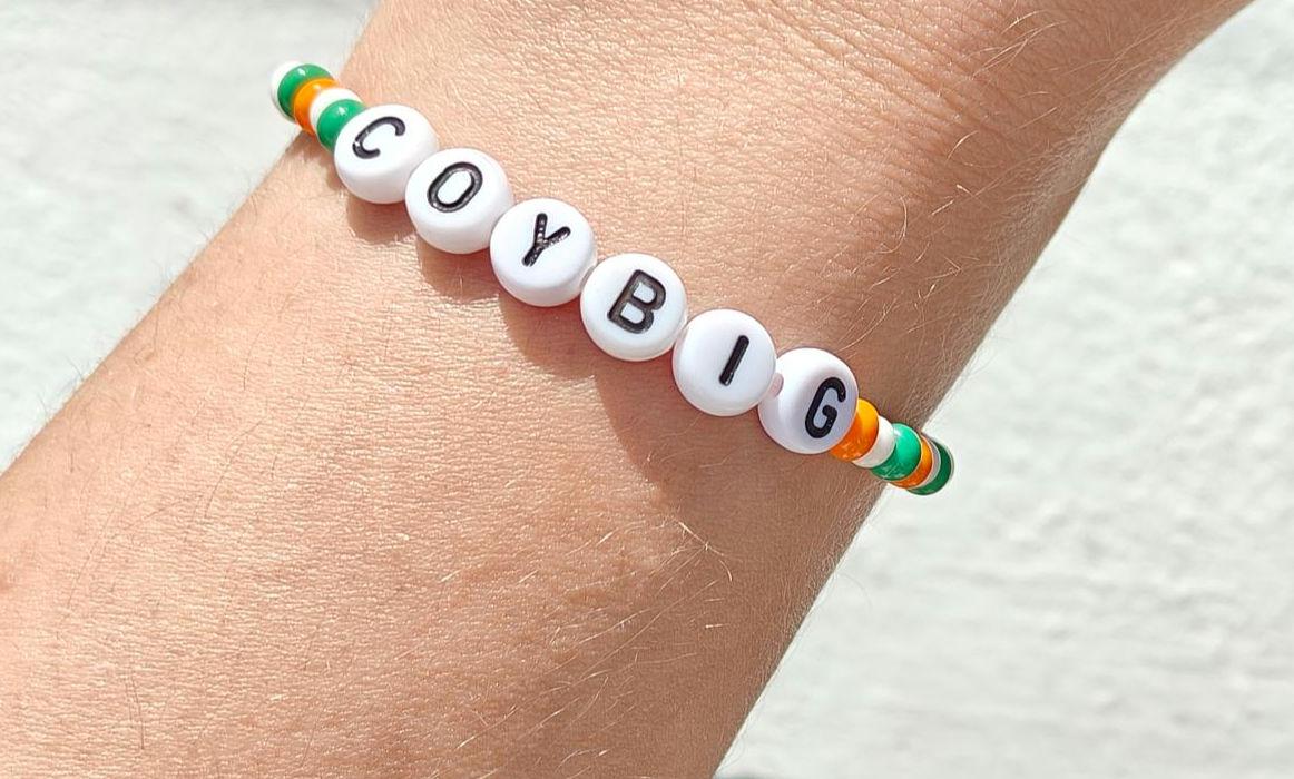 COYBIG Bracelet – Handmade Ireland Football Fan Jewelry | Green, White & Orange Beaded Stretch Bracelet | Gift for Irish Soccer Supporters